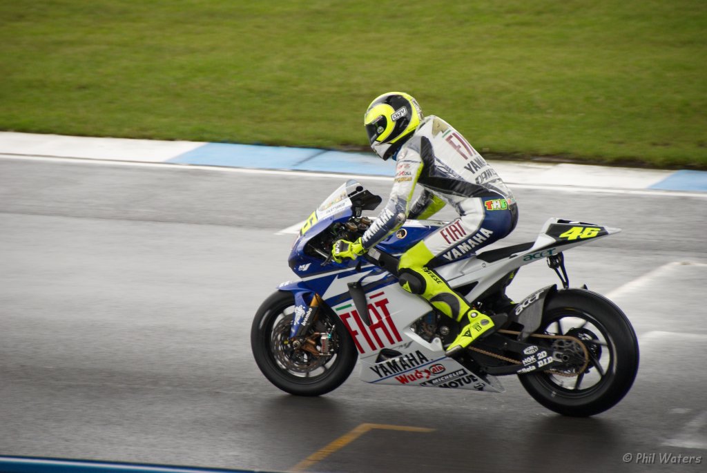 MotoGP_Donnington_24-6-07 126.jpg - And... ROSSI !!